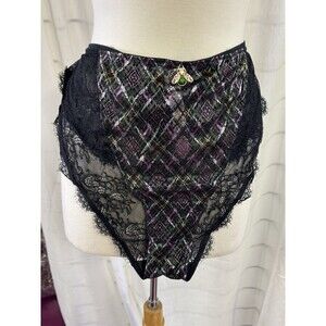 Savage x Fenty Women's Plus Size Lace Bikini Panties 3X Plaid Bee Pendant NWT